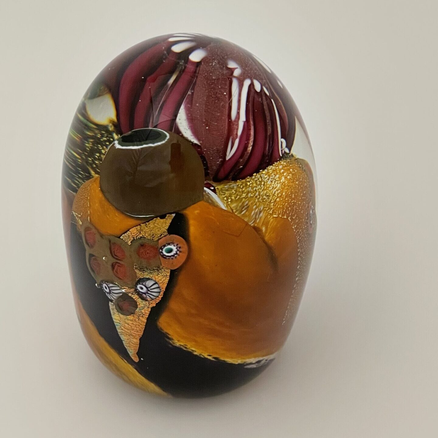 A paperweight by Barry Davis and Collette Fortin from their Coral Reef Series